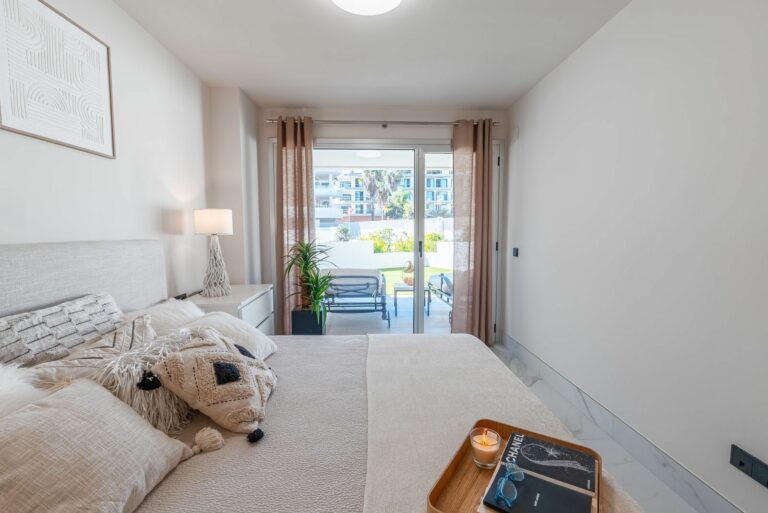 081f62f9c786128925932c37b6864073 - 9