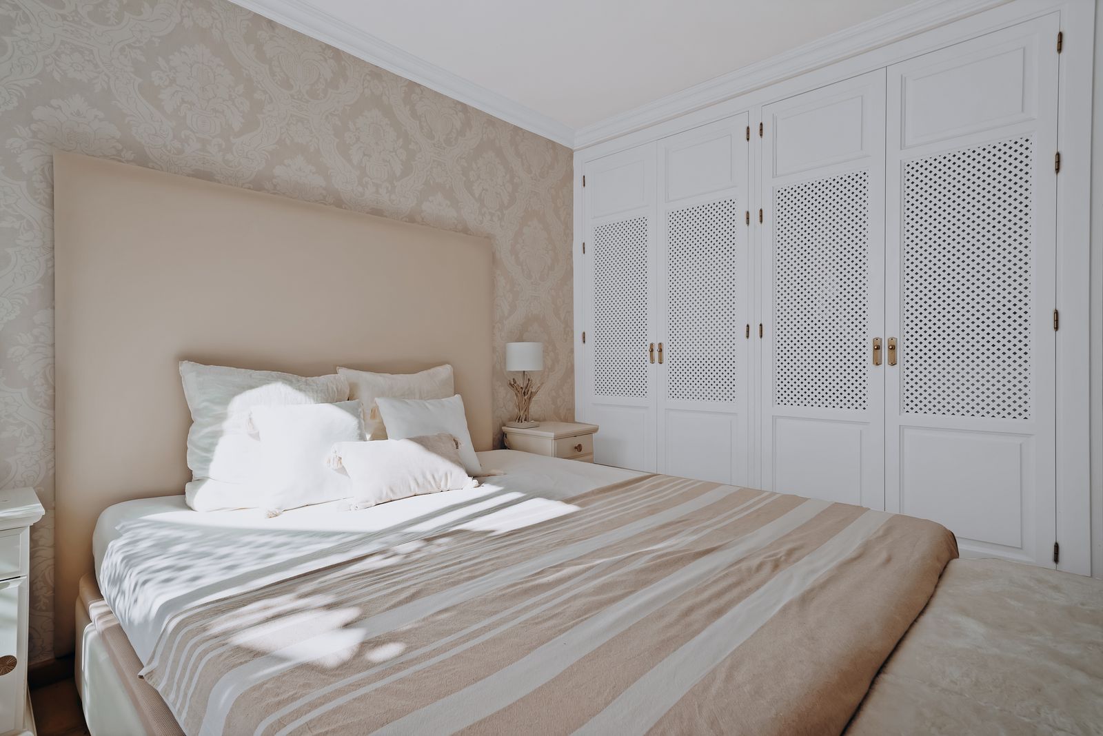 090586ac6a33167757fdd79080442d52 - 12