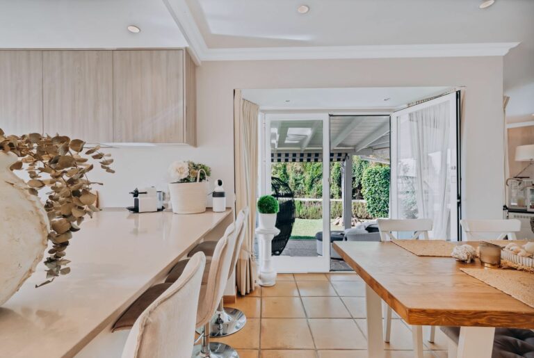 090586ac6a33167757fdd79080442d52 - 16