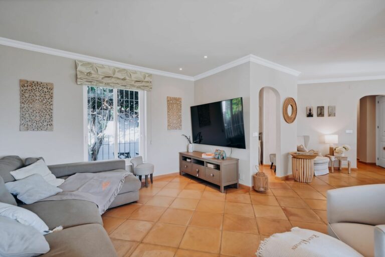 090586ac6a33167757fdd79080442d52 - 4