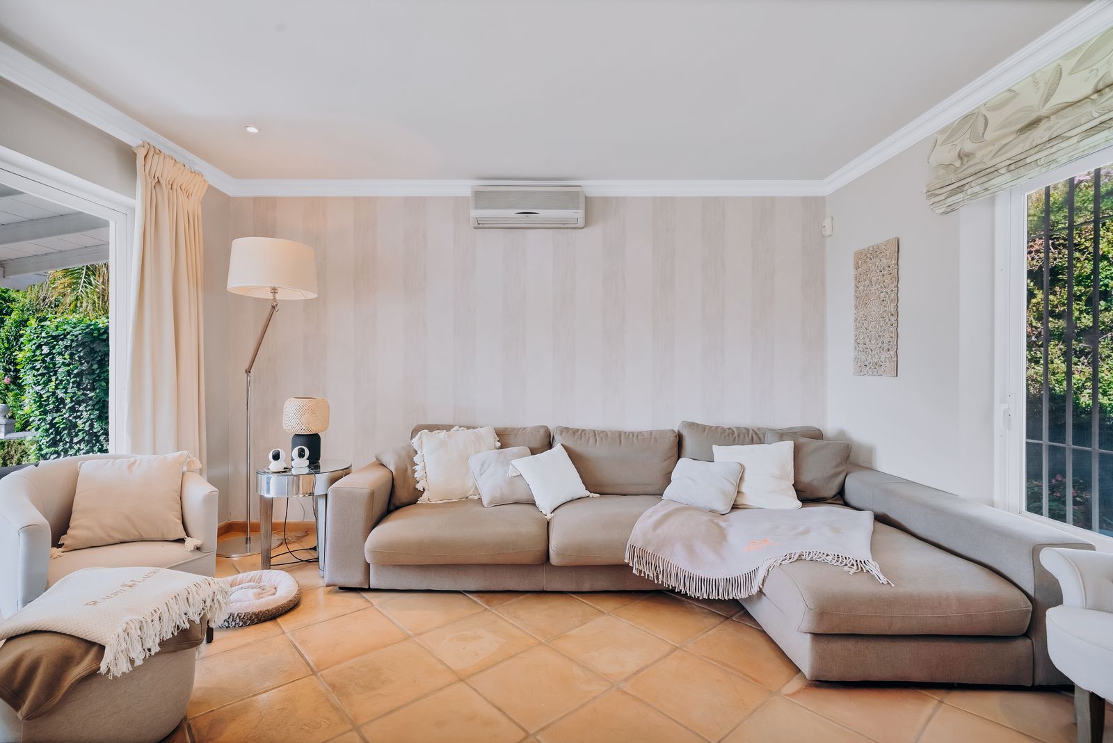 090586ac6a33167757fdd79080442d52 - 9