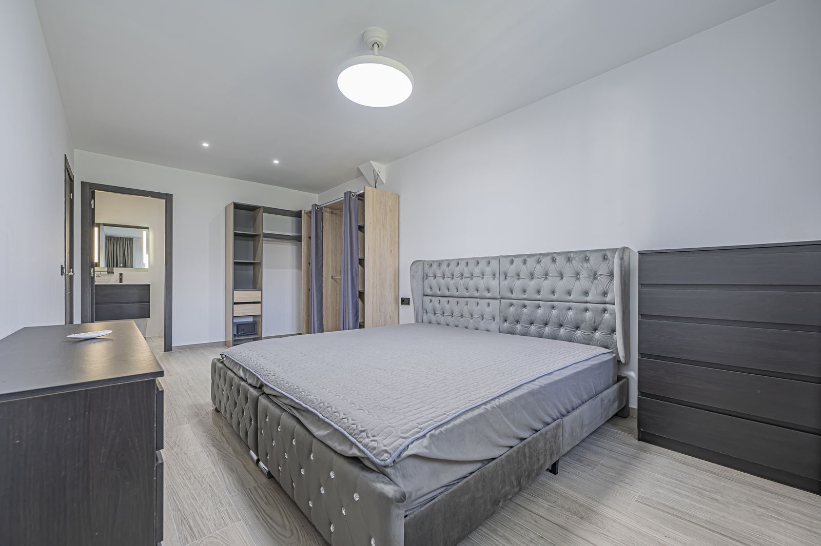 09ce668b5dadd292bc926dc2a94392bc - 11