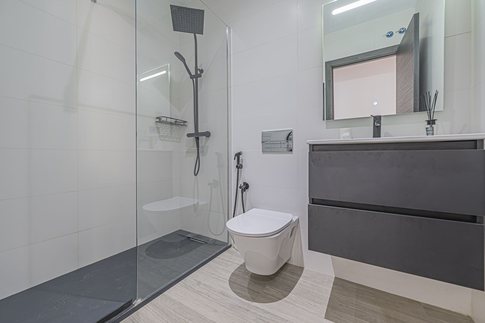 09ce668b5dadd292bc926dc2a94392bc - 14