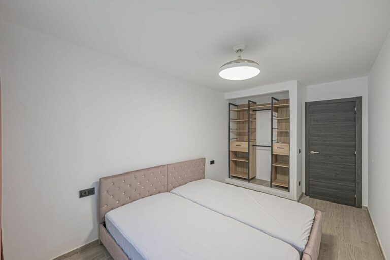 09ce668b5dadd292bc926dc2a94392bc - 15