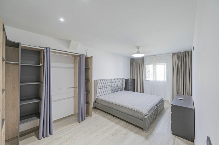 09ce668b5dadd292bc926dc2a94392bc - 4