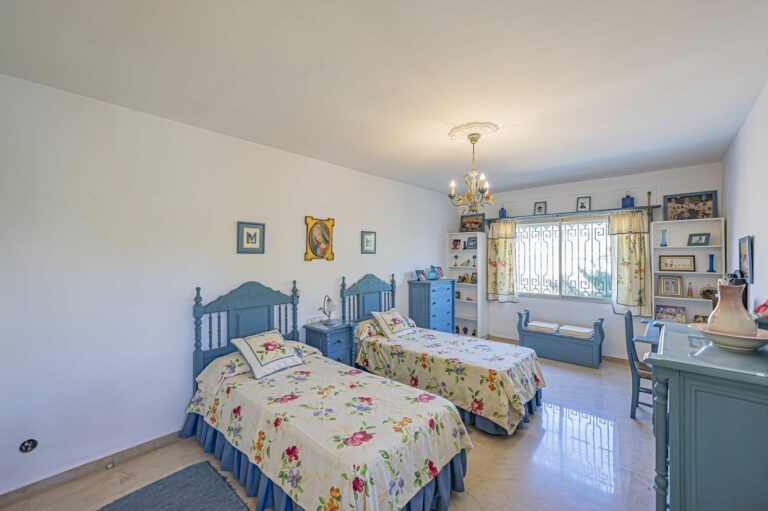 09df5b172166ca7c7fe6b6c2d98b14f1 - 11