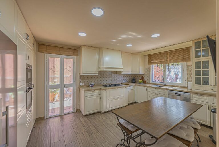 09df5b172166ca7c7fe6b6c2d98b14f1 - 9