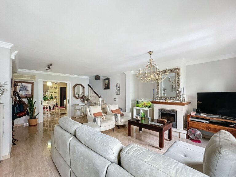 09e17c0bc705523e3f382f6d3b5d8538 - 1