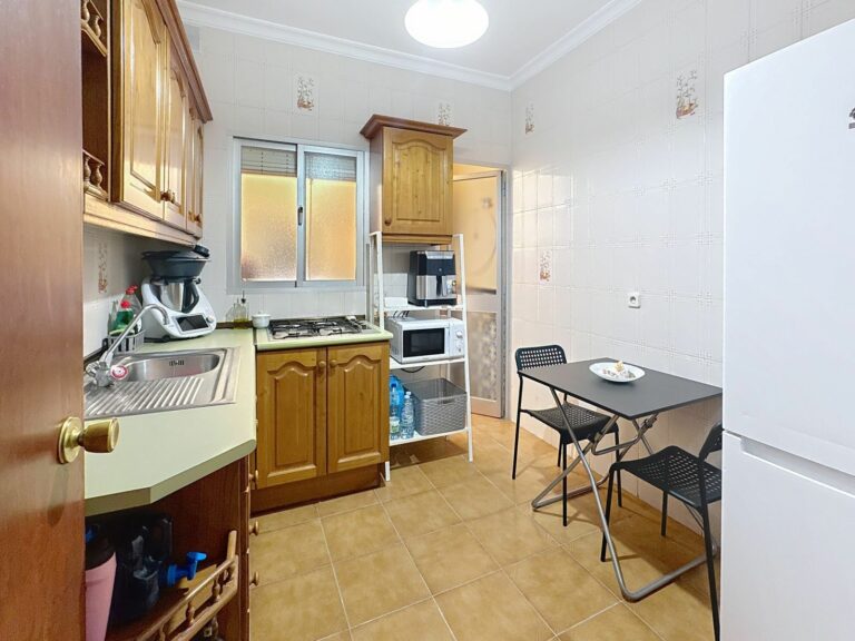 09e17c0bc705523e3f382f6d3b5d8538 - 12