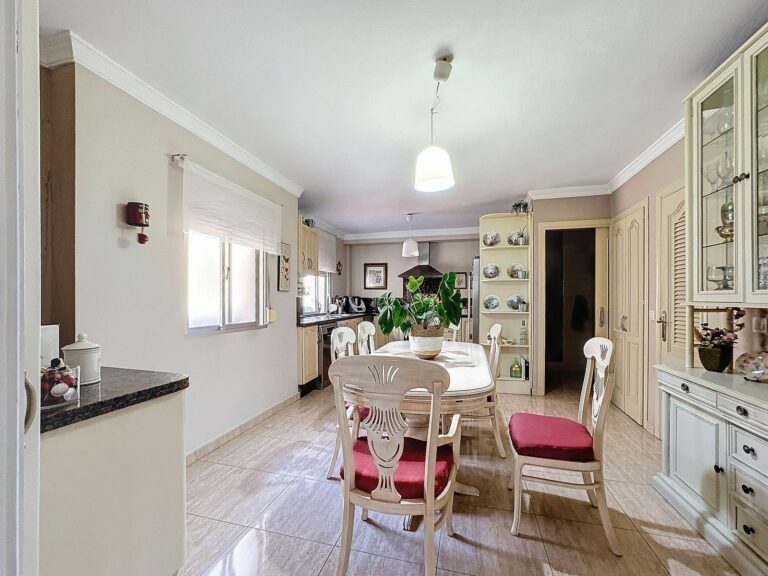 09e17c0bc705523e3f382f6d3b5d8538 - 9