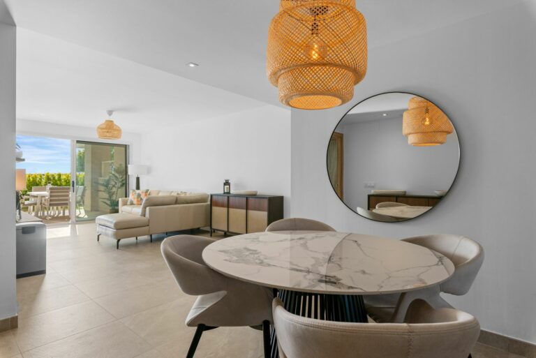 0a950d1edc7ee8cf98dc007a89bd45a2 - 16