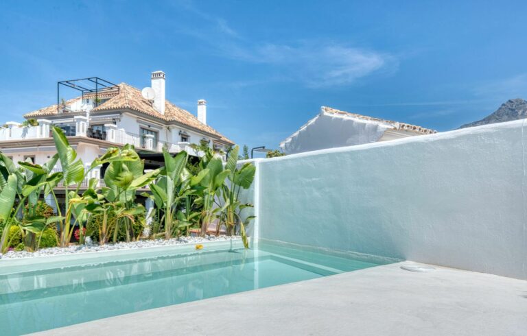 0c0bfcaa59ca870bb43b3ee7e6539d90 - 11