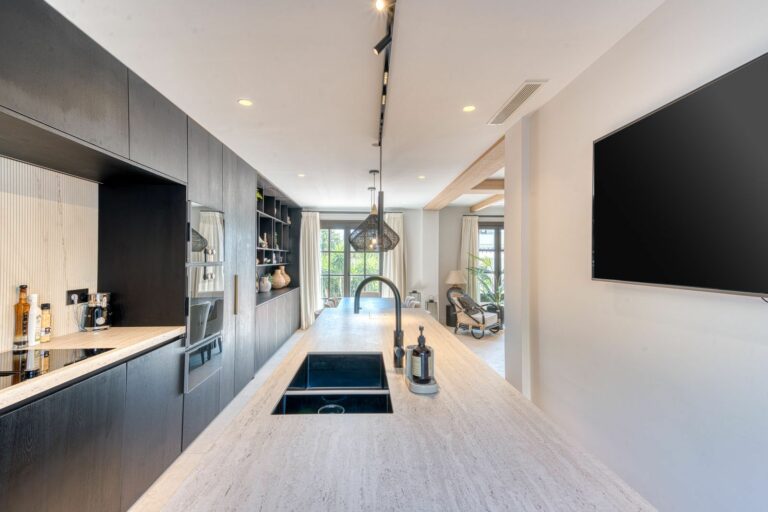 0c0bfcaa59ca870bb43b3ee7e6539d90 - 12