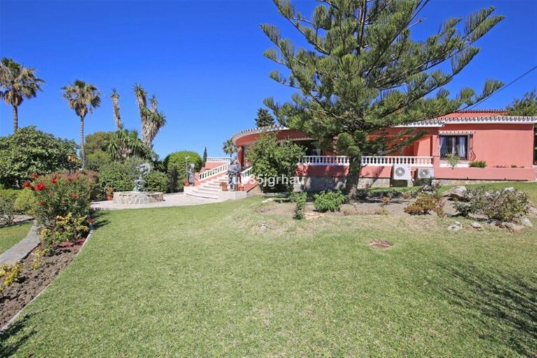 0cee6f187e98a69da132877068334c9c - 12