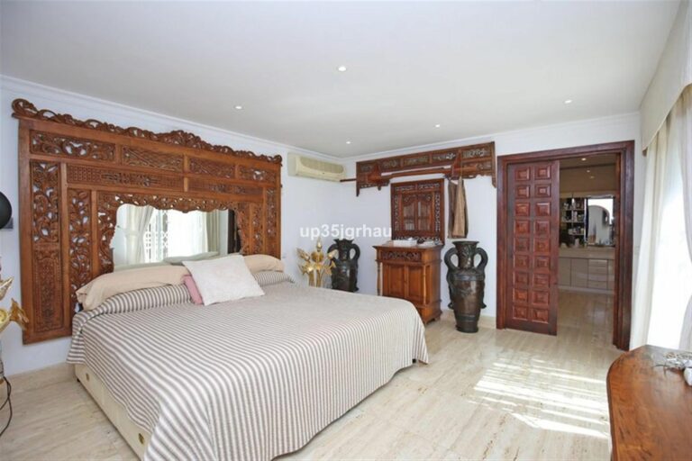 0cee6f187e98a69da132877068334c9c - 4