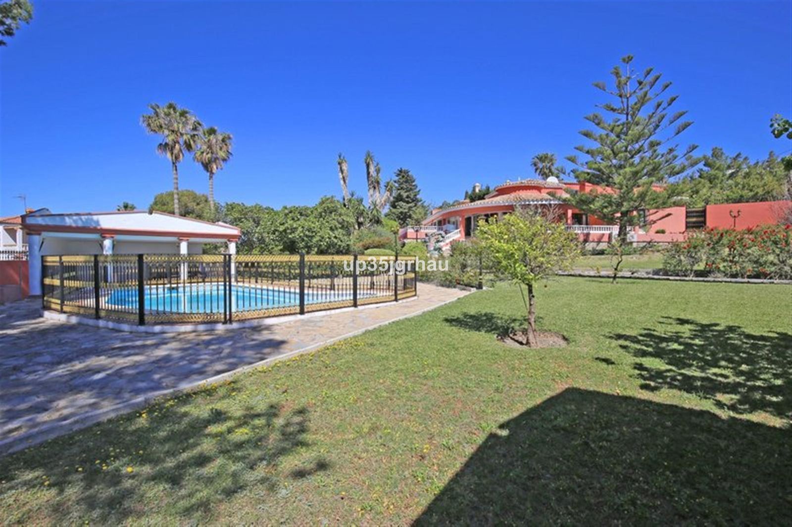 0cee6f187e98a69da132877068334c9c - 7