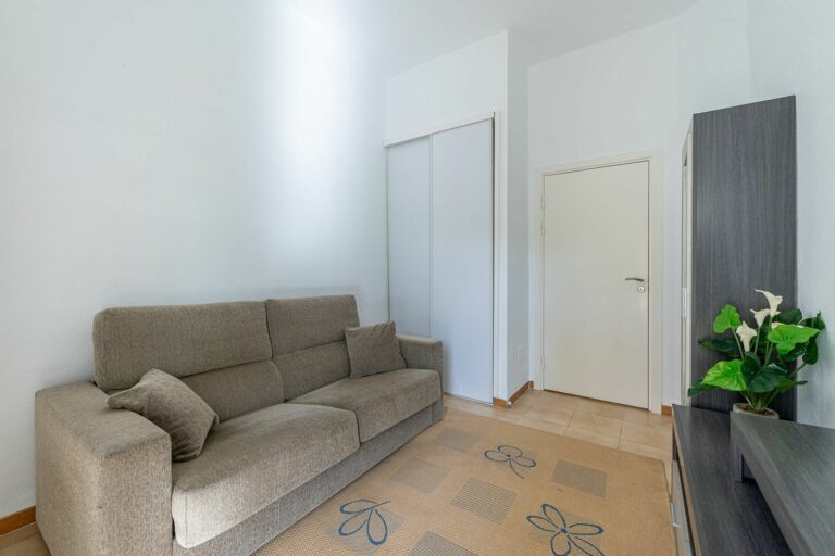 0d6454530a021805b937d7d4236645ac - 15