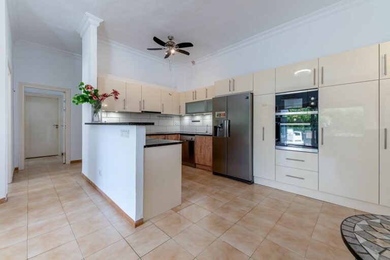 0d6454530a021805b937d7d4236645ac - 5