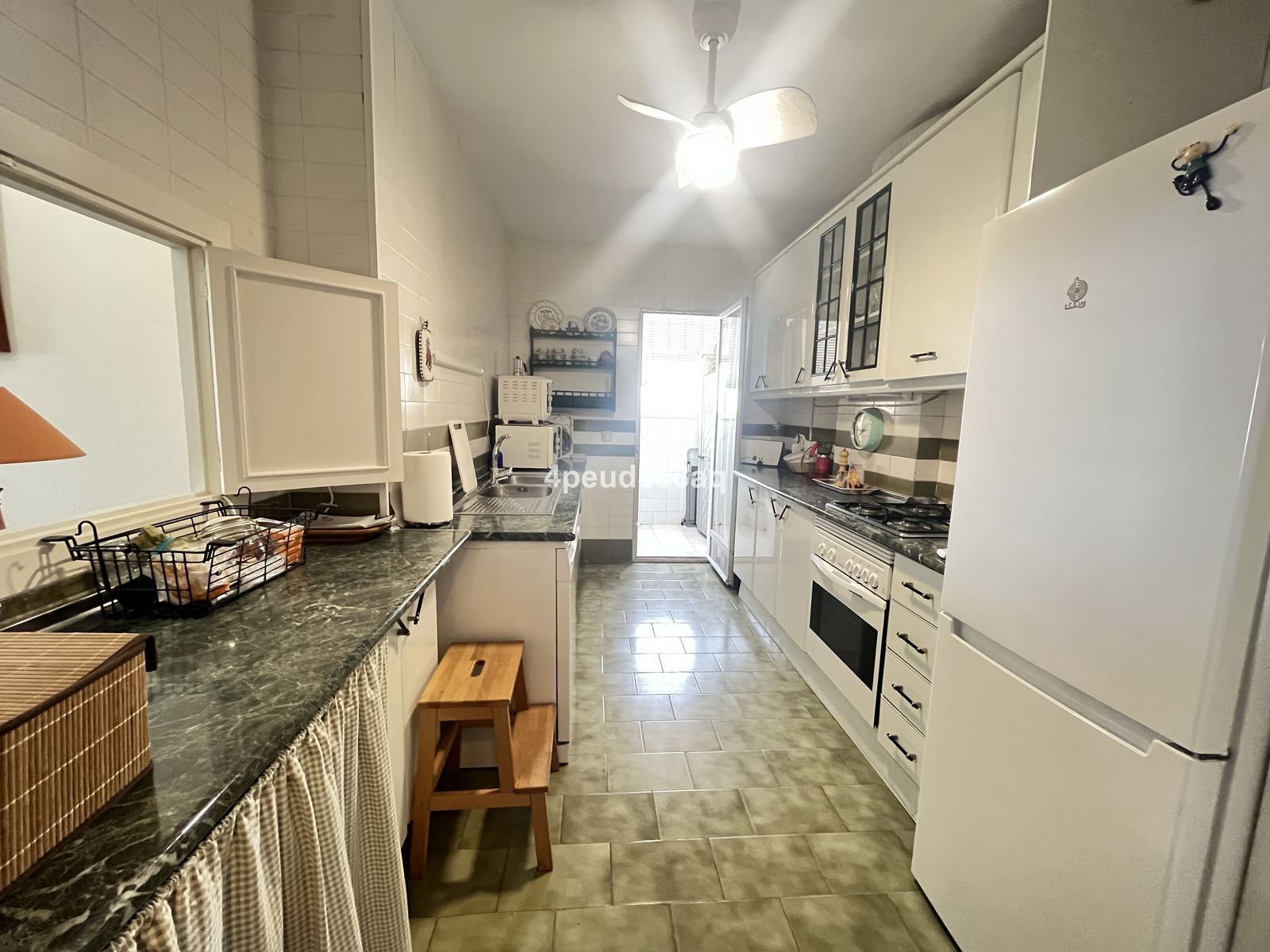 0d7855ef569d699f656870b719e8bf83 - 10