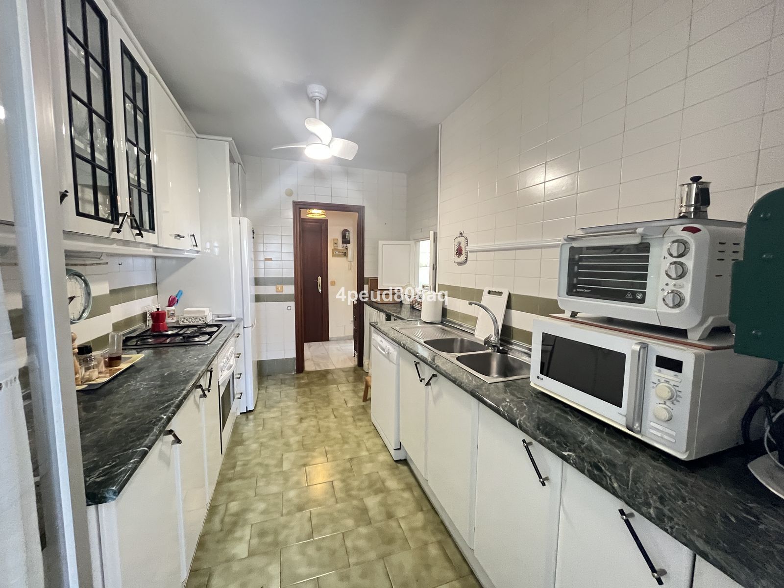 0d7855ef569d699f656870b719e8bf83 - 9