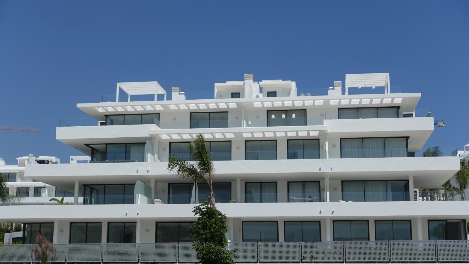 0d7e0944cd5e9f38e452dc2682b77382 - 1