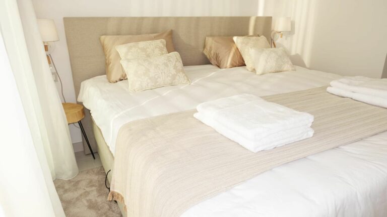 0d7e0944cd5e9f38e452dc2682b77382 - 9