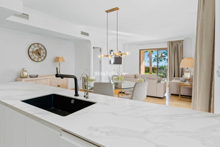 0f8d20044327e3750ec7345ae990176b - 10