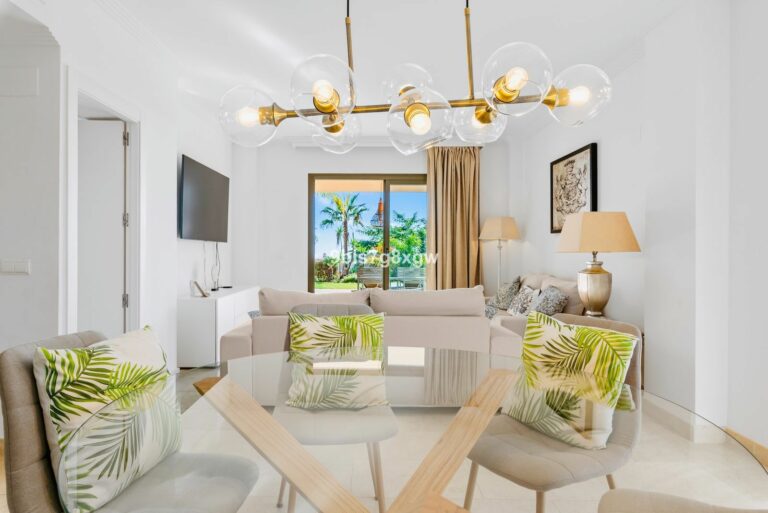 0f8d20044327e3750ec7345ae990176b - 12