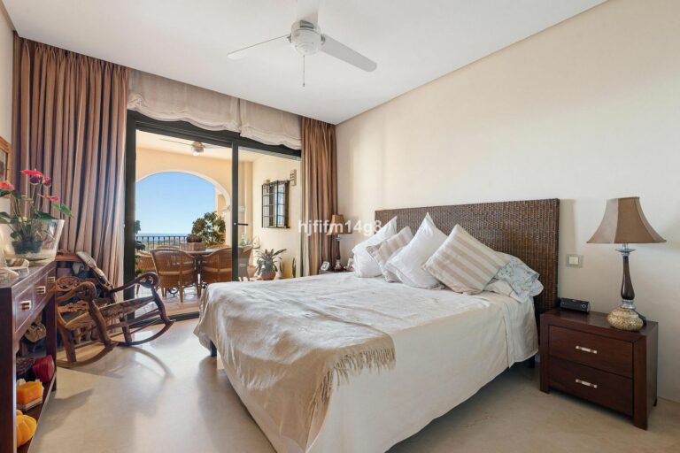 0fc73ef0f074e7a2143bbc47fb7f8b6d - 10