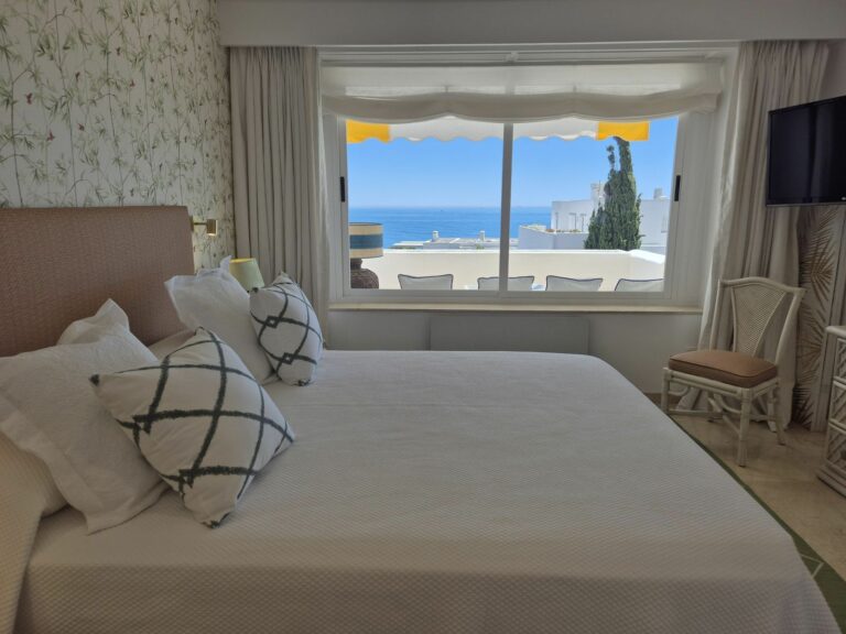 0fe2e78a1b57ee8556f66ca92d93f237 - 14