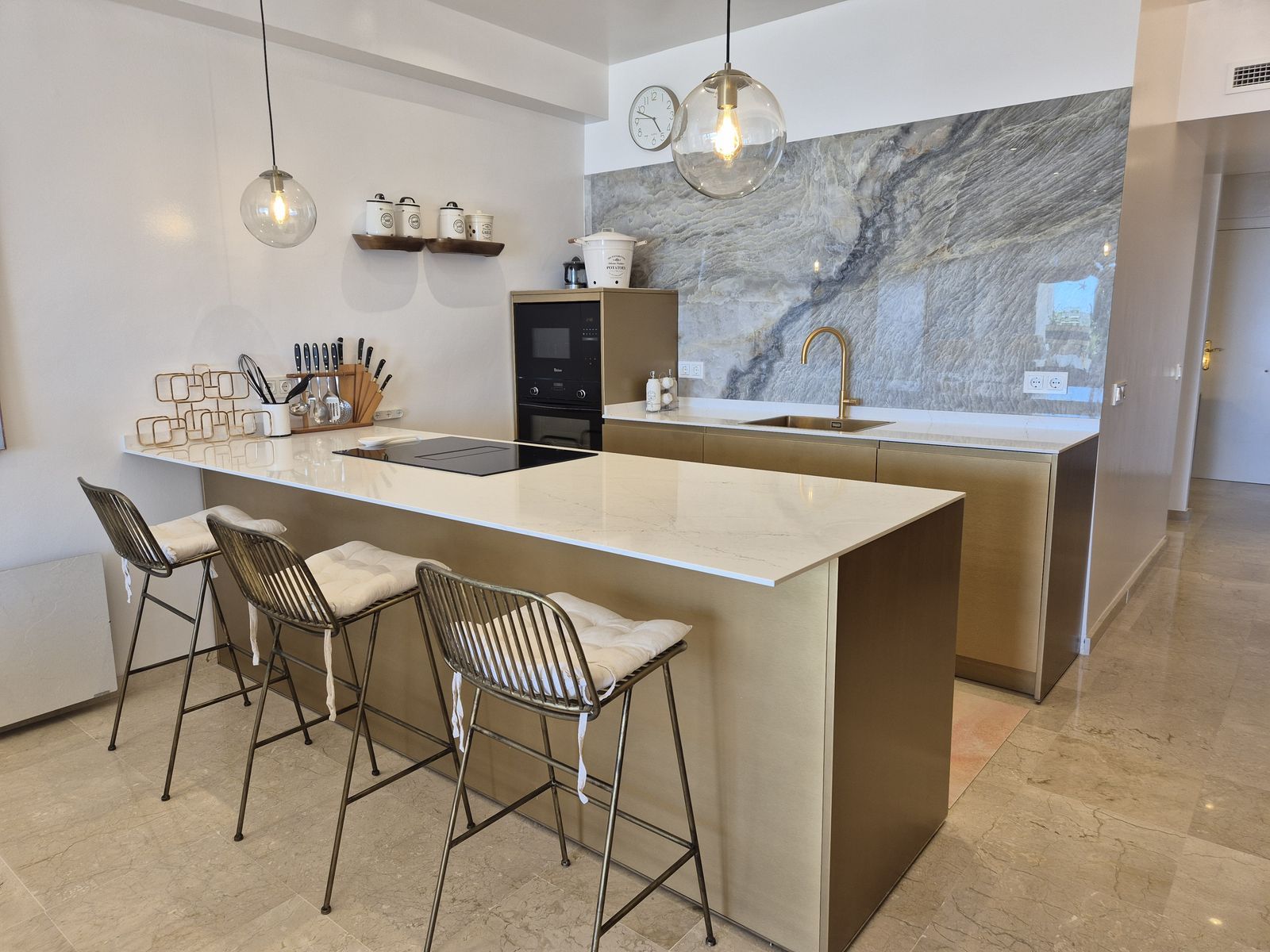 0fe2e78a1b57ee8556f66ca92d93f237 - 16