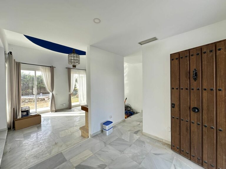 10e6e06febce54754a7285c2173fcf62 - 6