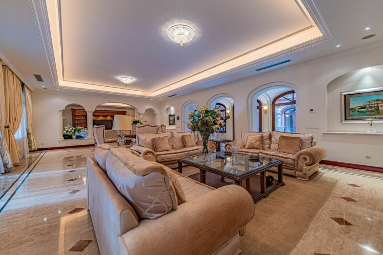 113f8d4f27df6ee0217a7b79a22f00c5 - 11