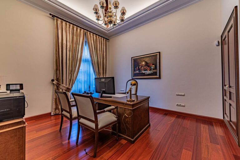 113f8d4f27df6ee0217a7b79a22f00c5 - 16