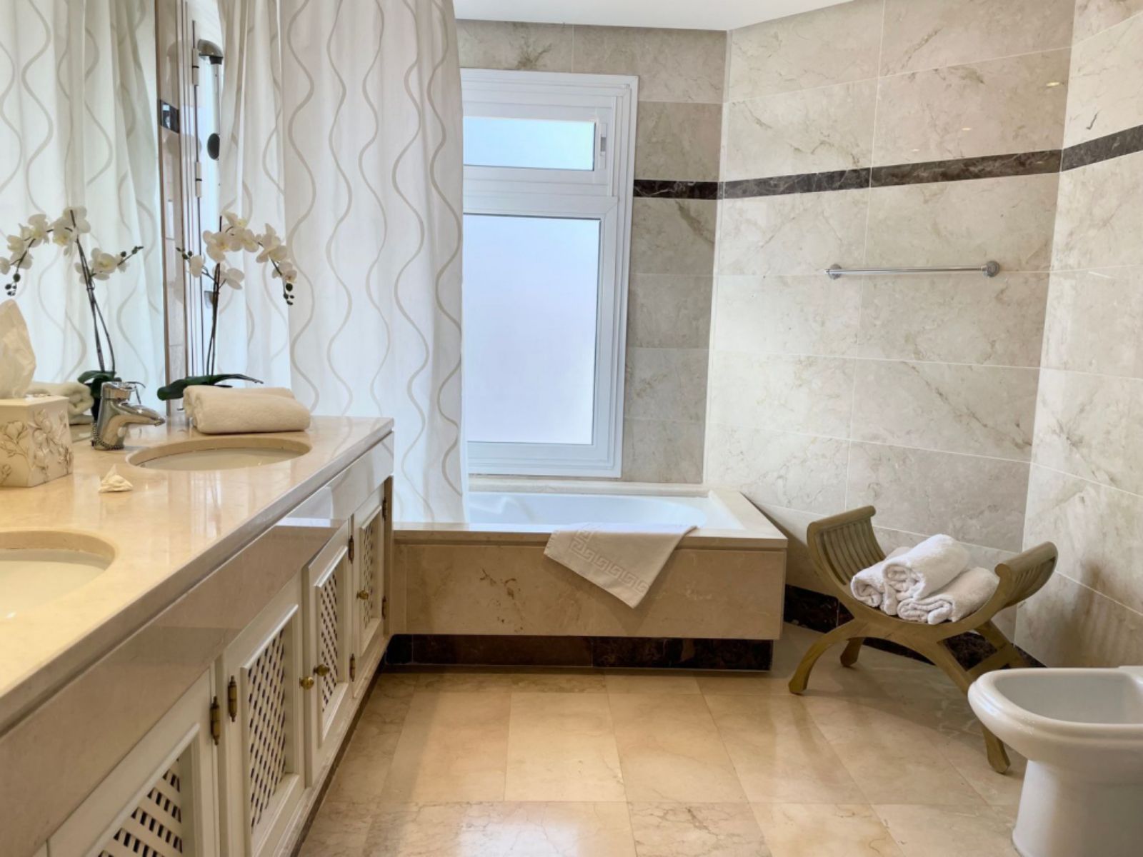 11e238f692e57413921b179b1cac6e59 - 14