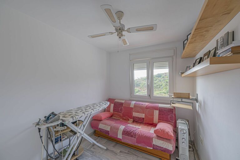 11e8a81285fc1cf145626fe939cb7066 - 10