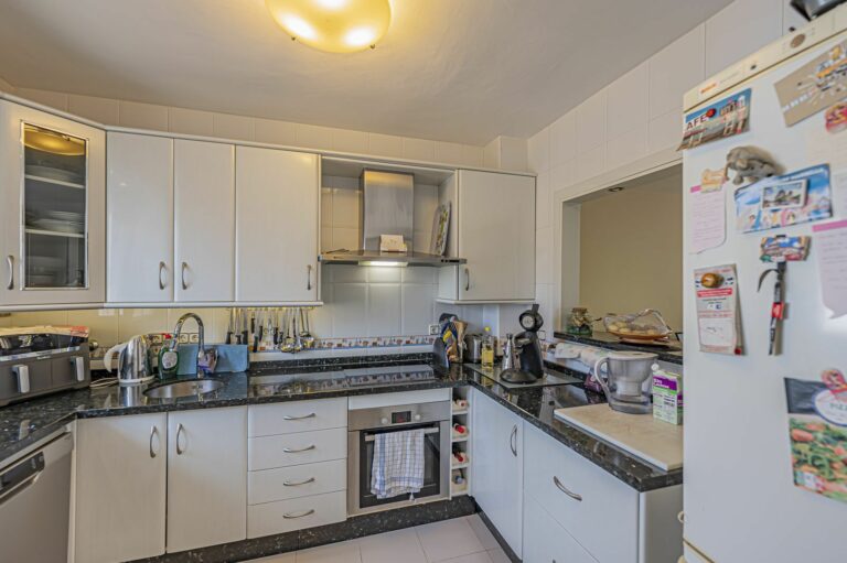 11e8a81285fc1cf145626fe939cb7066 - 11