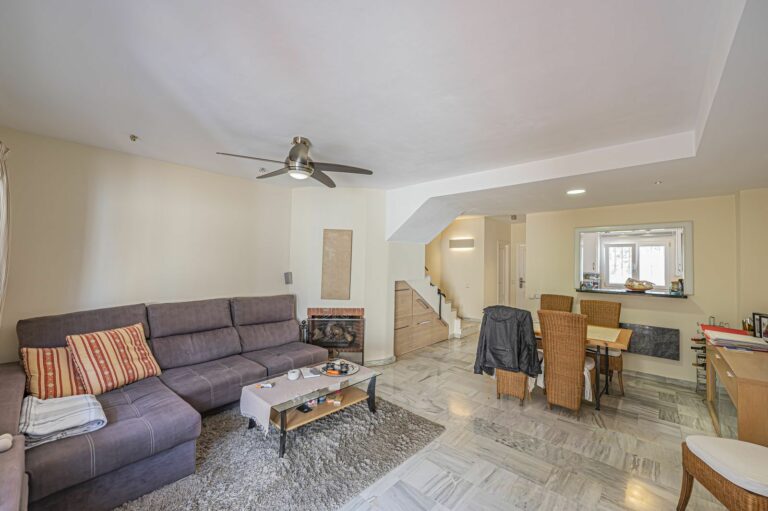 11e8a81285fc1cf145626fe939cb7066 - 5