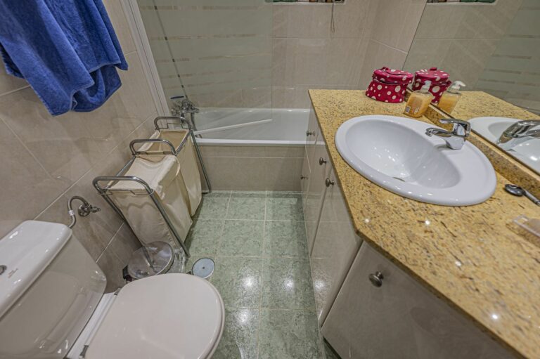 11e8a81285fc1cf145626fe939cb7066 - 8