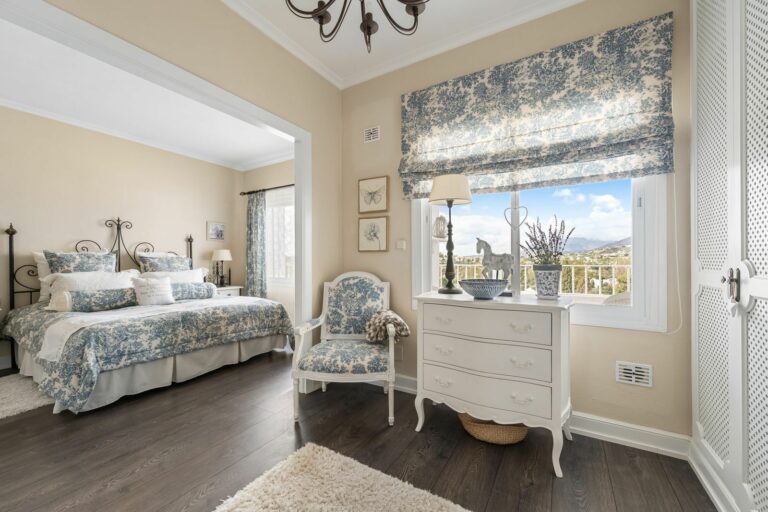 1313dbc11c3b4207c988632e201115dd - 12