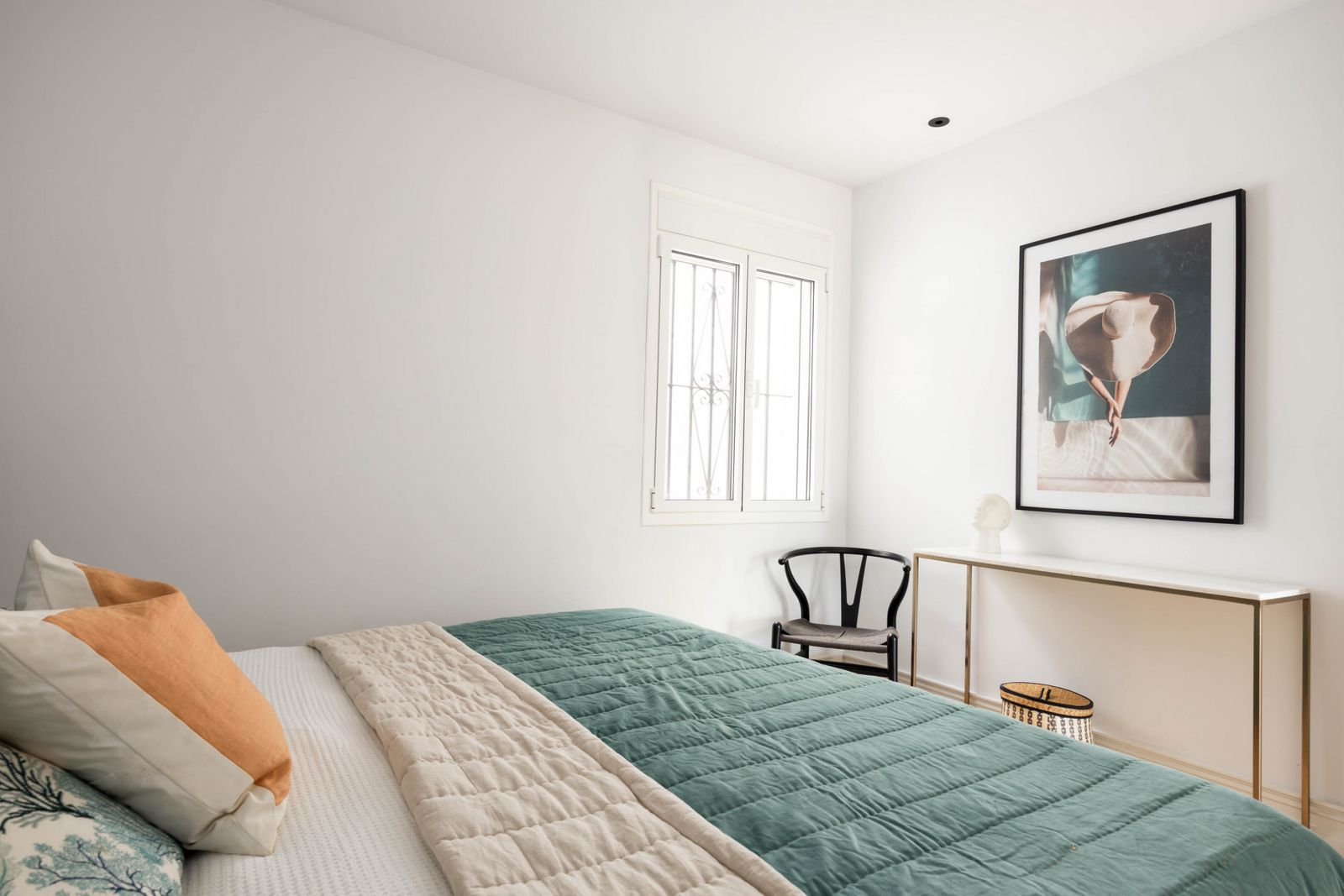 13b68b14343c2261474f3497a88e3e9f - 12