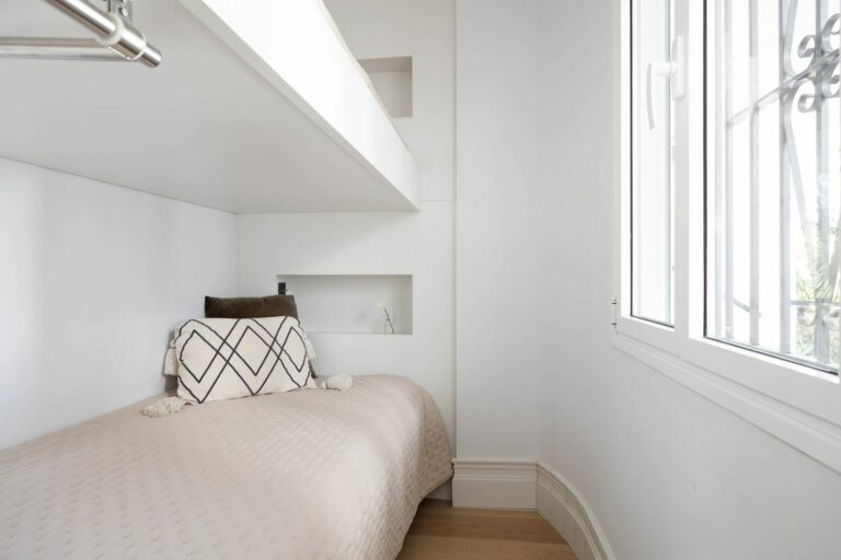 13b68b14343c2261474f3497a88e3e9f - 13