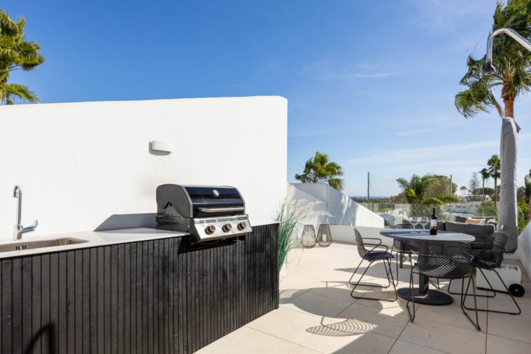 13b68b14343c2261474f3497a88e3e9f - 4