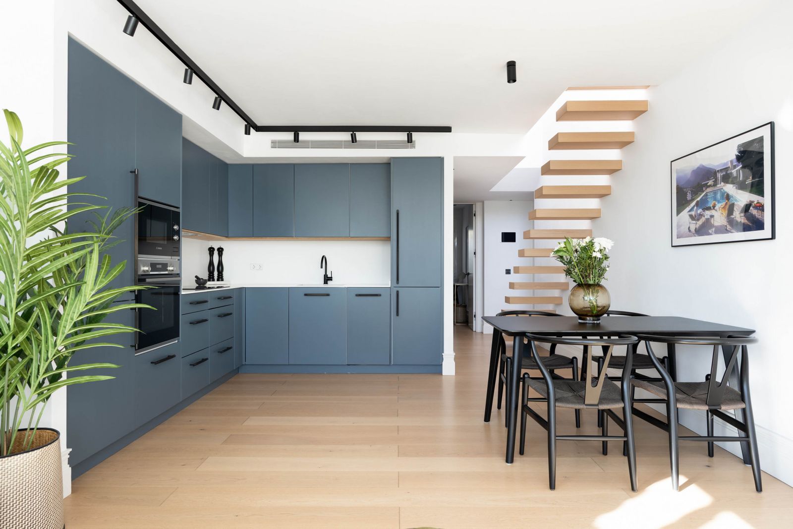 13b68b14343c2261474f3497a88e3e9f - 7