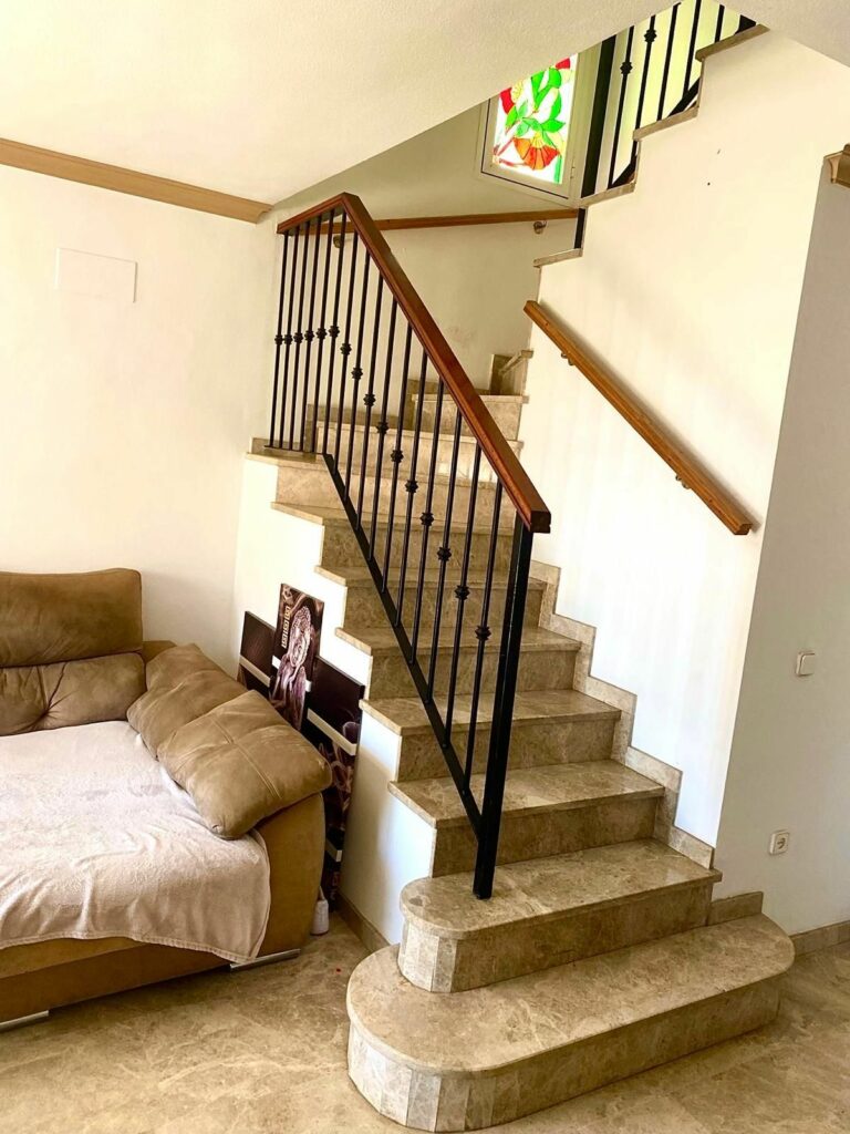 15c2390f4eb91ed6980bdf9f248ce3c3 - 15