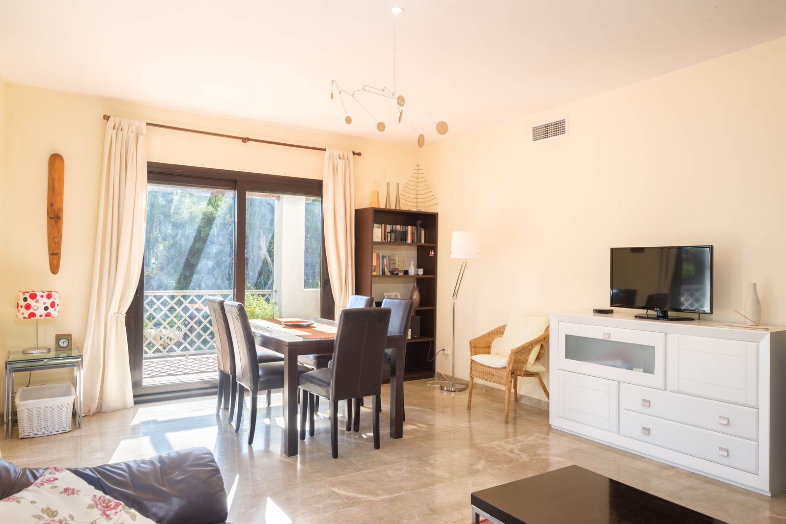 16d431aa78680a50c9c4fb12abc85012 - 12