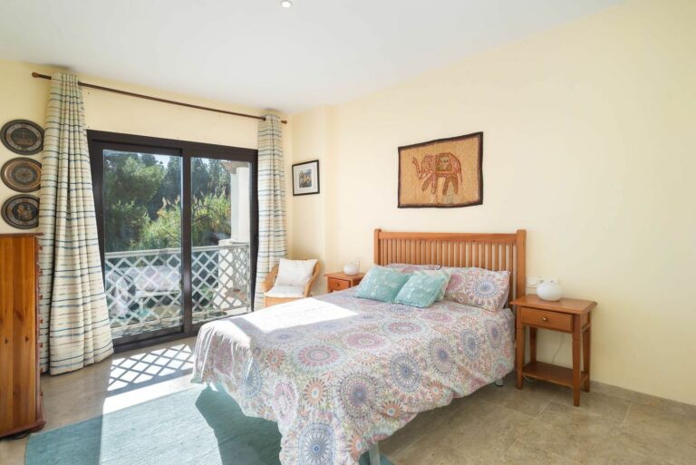 16d431aa78680a50c9c4fb12abc85012 - 4