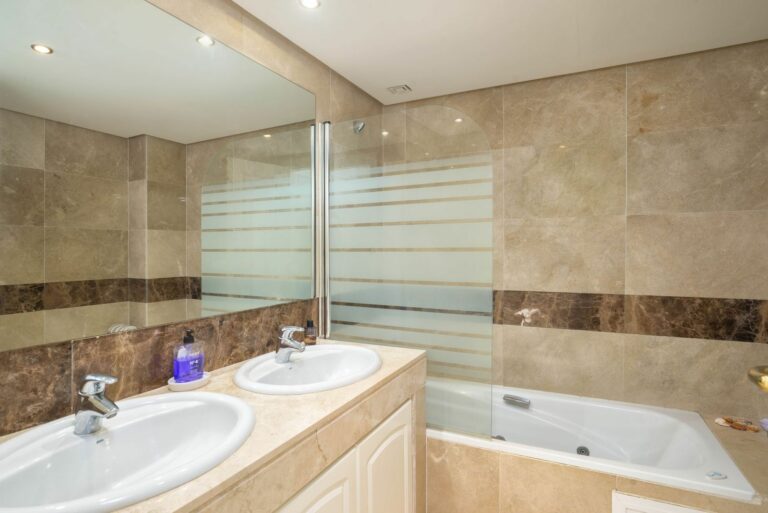 16d431aa78680a50c9c4fb12abc85012 - 6