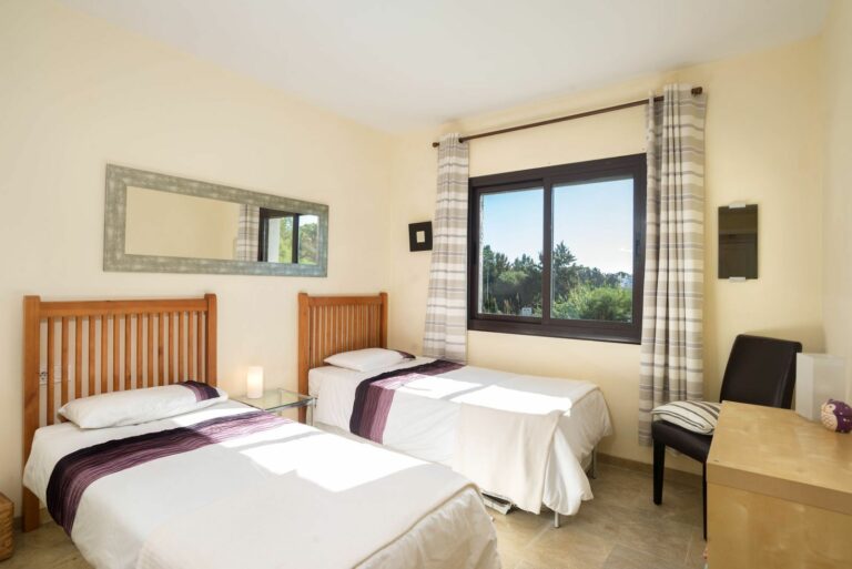 16d431aa78680a50c9c4fb12abc85012 - 7