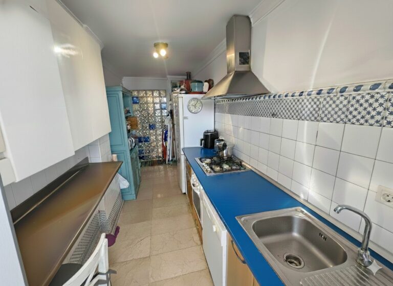 17a72680f08dcb3a3b1784f0e6ea56a6 - 12